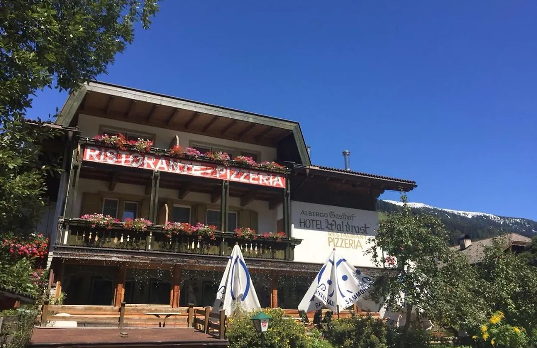 Hotel Waldrast-1
